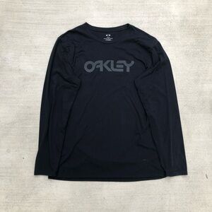 2017 Oakley Spellout Long Sleeve 20x28.5